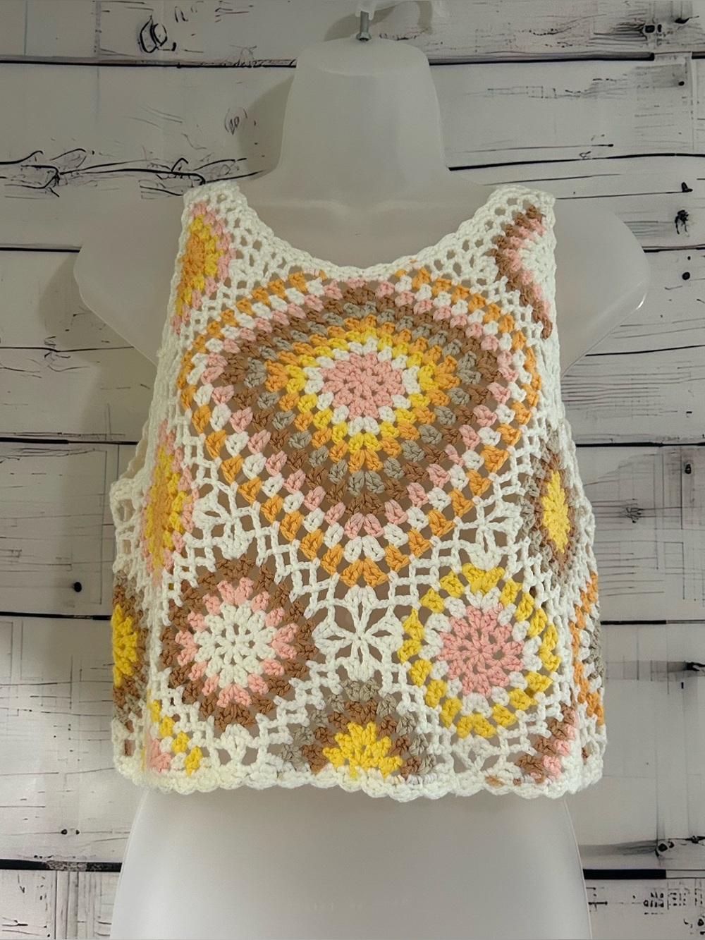 Altar'd State Women's Pattern Crochet Sleeveless Top Size S Small
